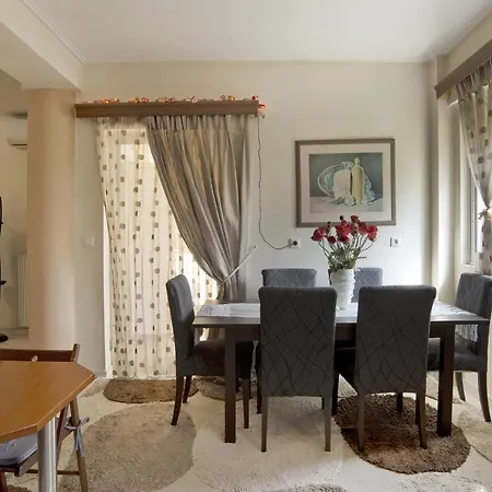 Paradeisos Modern, 2br, 2ba, Fully Equipped * Athens