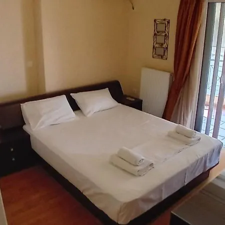 Paradeisos Modern, 2br, 2ba, Fully Equipped Apartment